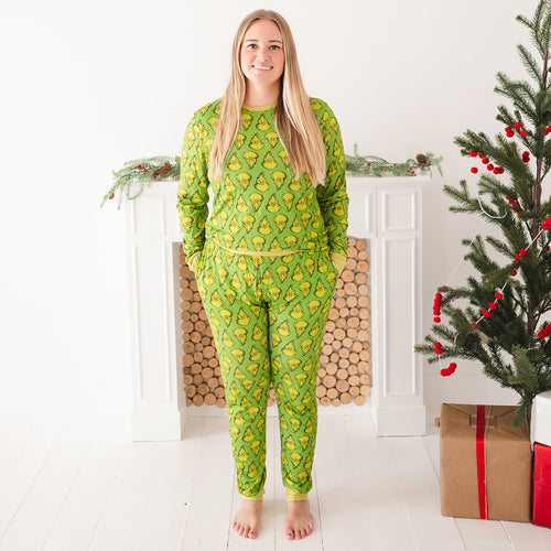 Christmas Green Guy Print Bamboo Women's Pajamas Set