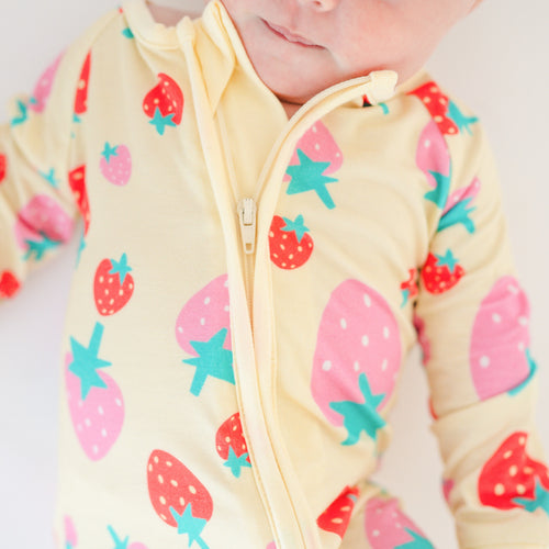 Strawberry Pattern Baby Bamboo Zipper Romper