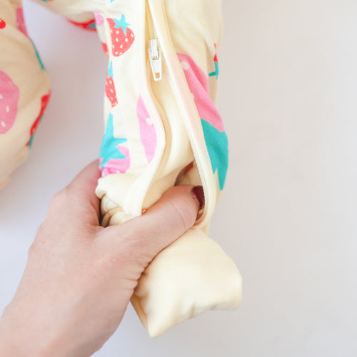 Strawberry Pattern Baby Bamboo Zipper Romper