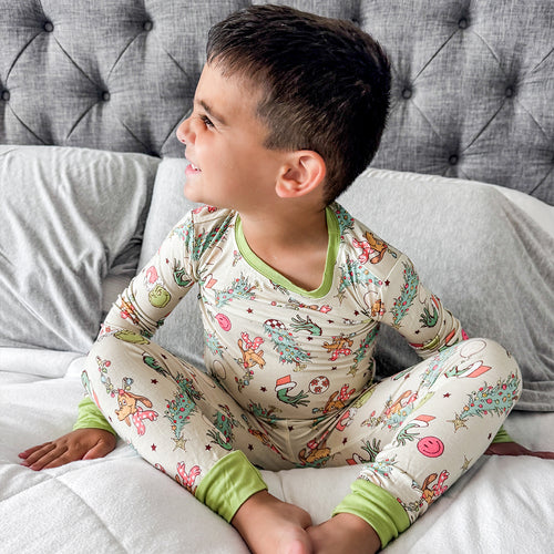 Christmas Prasinous Color Cute Cartoon Figure & Deer Kids Bamboo 2 Piece Pajama Set