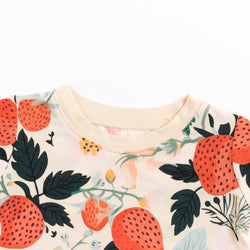 Flowers And Strawberries Two-Piece Bamboo Piece Pajamas