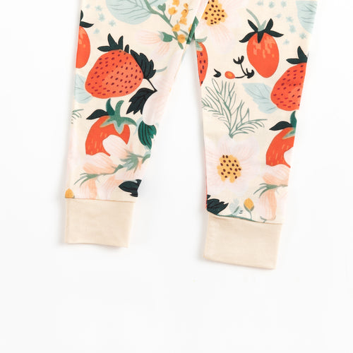 Flowers And Strawberries Two-Piece Bamboo Piece Pajamas